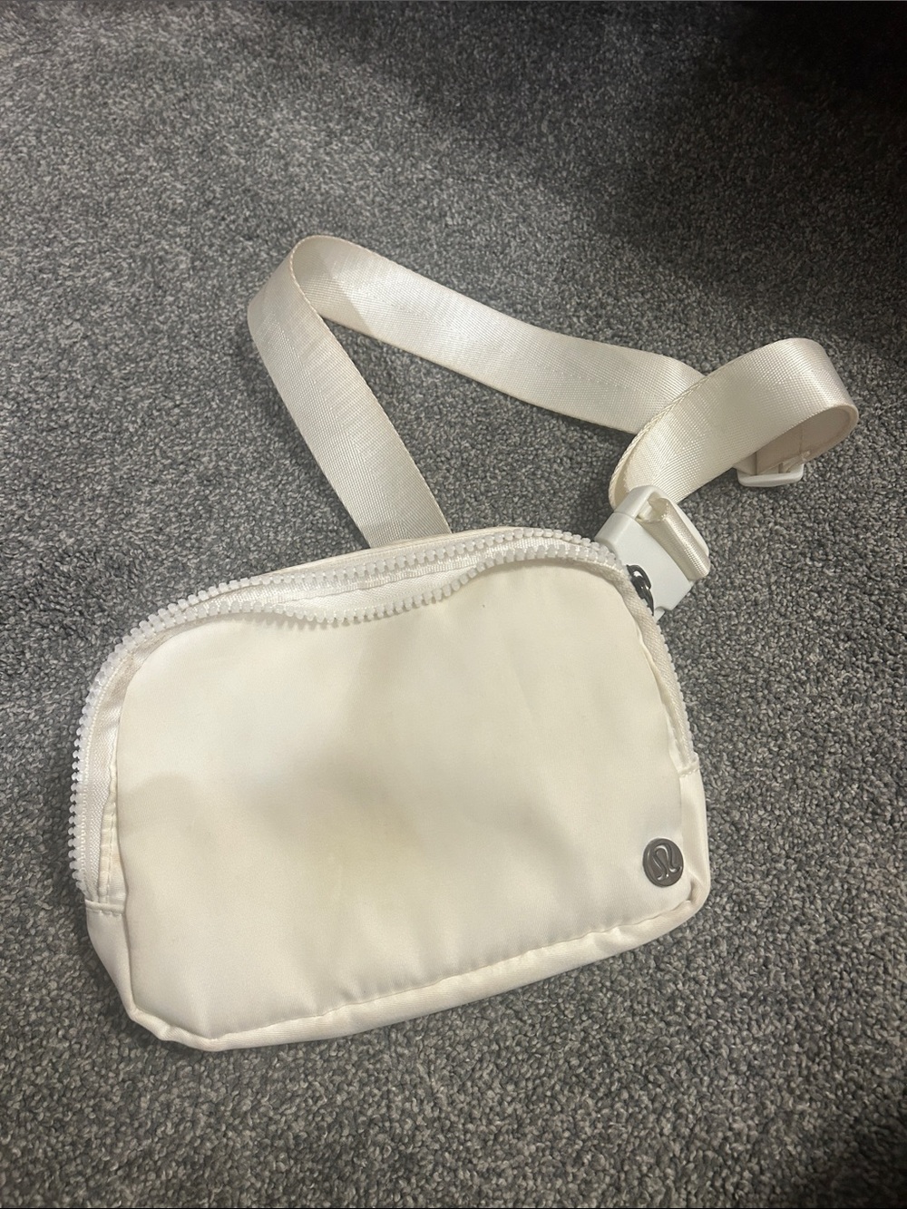 lululemon athletica Small Crossbody Belt Bag in Cream